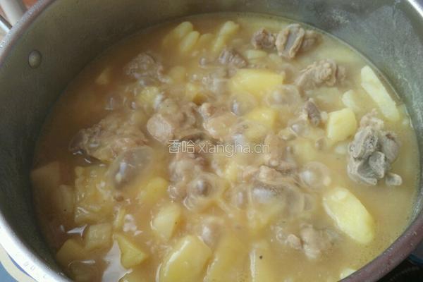 白菜土豆炖排骨的做法图解9