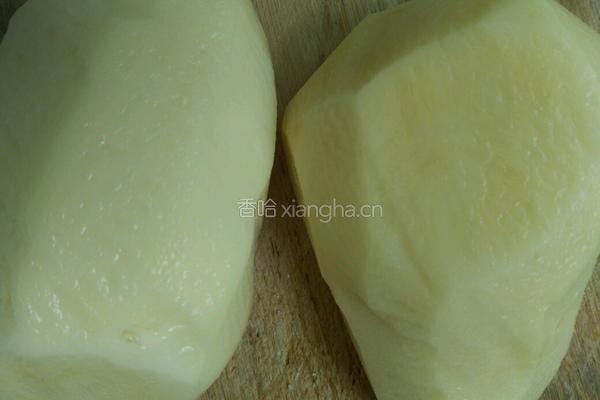 蒜蓉尖椒土豆丝的做法图解1