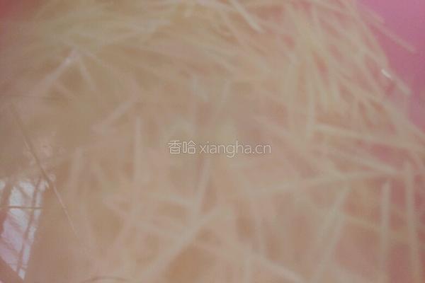 蒜蓉尖椒土豆丝的做法图解2