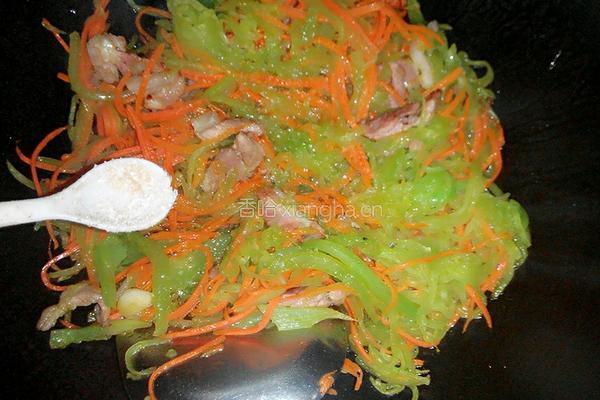 肉片炒莴笋萝卜丝的做法图解8