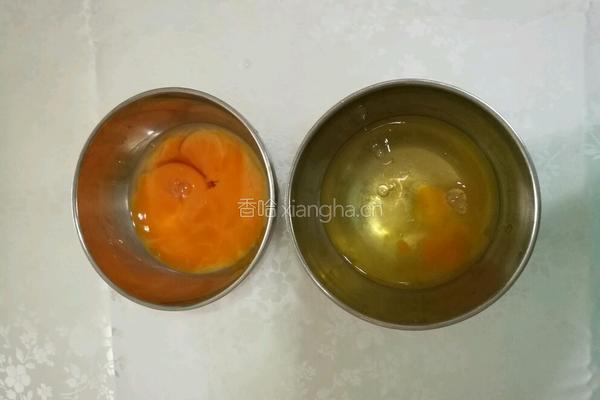 蛋黄爱上炒米饭的做法图解2