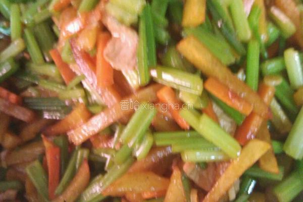 土豆条烧芹菜的做法图解7