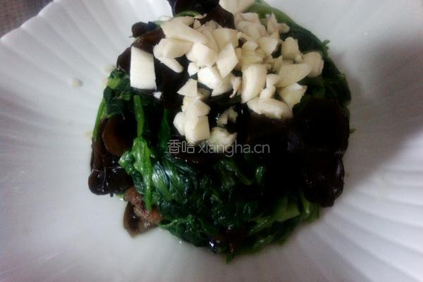 蒜油泡菠菜的做法图解3