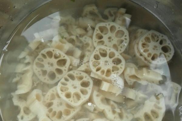 干煸藕丝的做法图解2