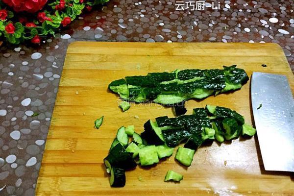 蛰头拌黄瓜的做法图解10