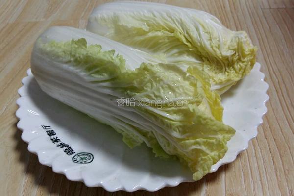 朝鲜辣白菜的做法图解1