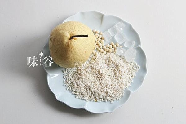 止咳川贝水梨粥的做法图解1
