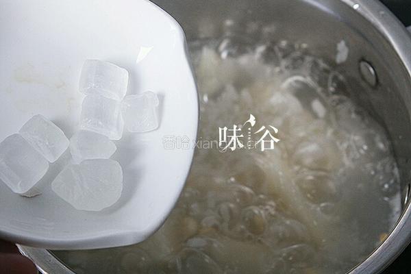 止咳川贝水梨粥的做法图解5
