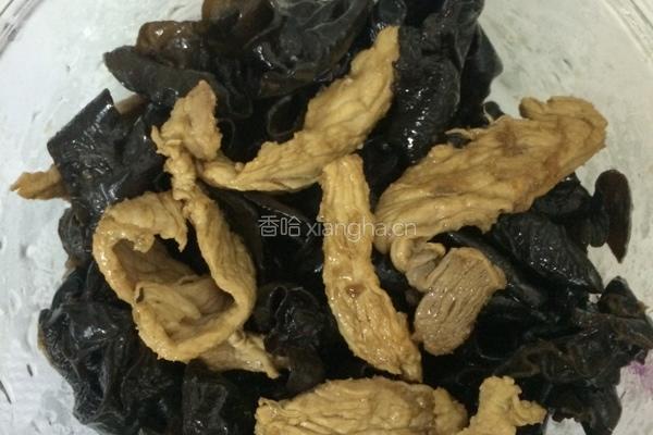 木耳炒瘦肉的做法图解3