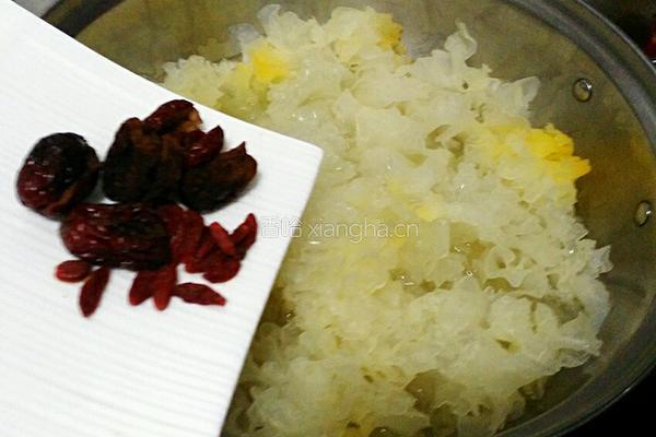 雪耳糖水的做法图解6