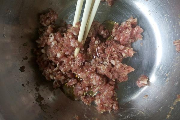猪肉饺子馅的做法图解4