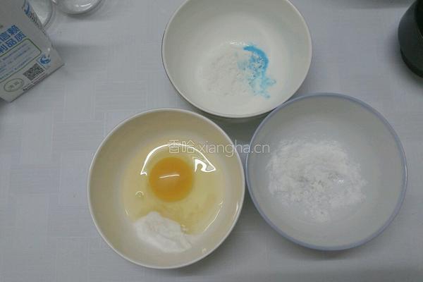 三色布丁的做法图解2
