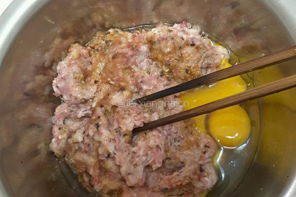 丝瓜肉丸汤的做法图解2