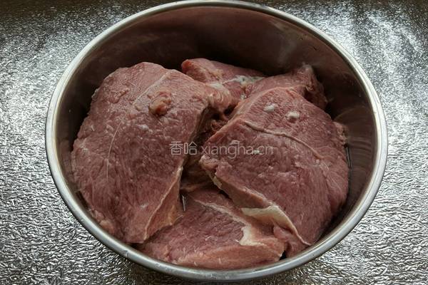 煮牛肉的做法图解1