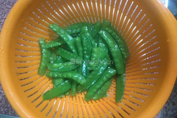 荷兰豆炒肉的做法图解4