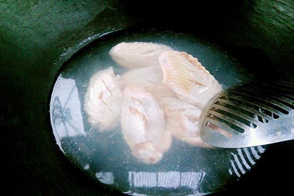 香菇焖鸡翅的做法图解4