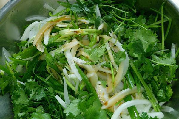 拌老虎菜的做法图解6