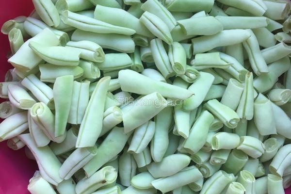 豆角卤面的做法图解2
