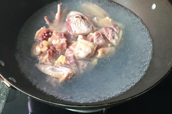 红烧三黄鸡的做法图解2