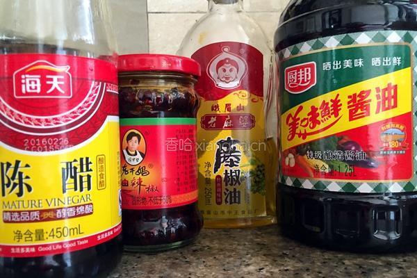 青瓜拌黑木耳的做法图解4