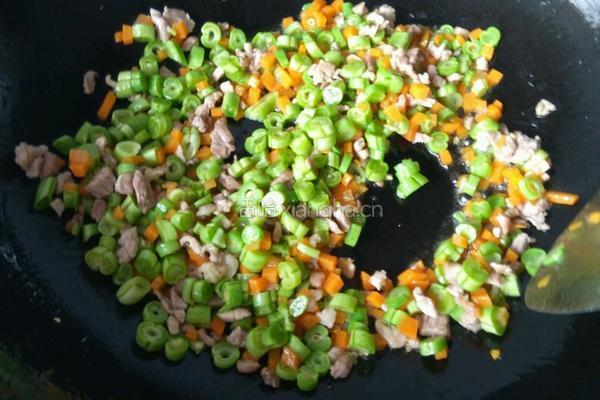 鲜蔬蛋炒饭的做法图解5