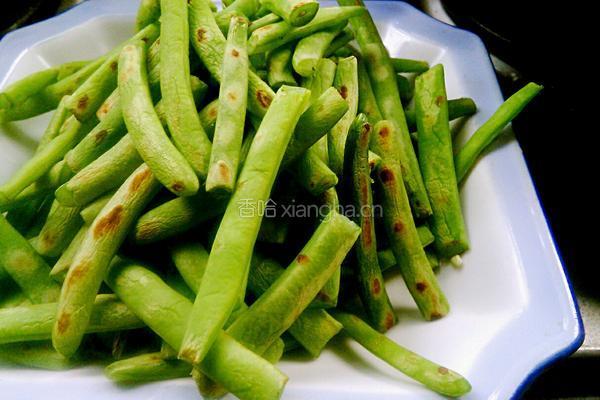 干煸四季豆的做法图解7