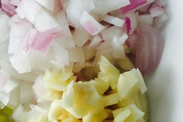 淡菜烧丝瓜的做法图解3