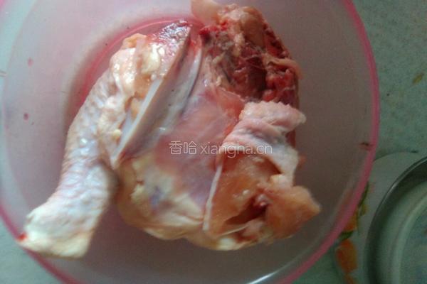 水煮鸡的做法图解1