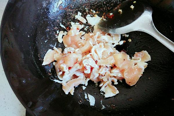 孜然鸡肉片的做法图解5