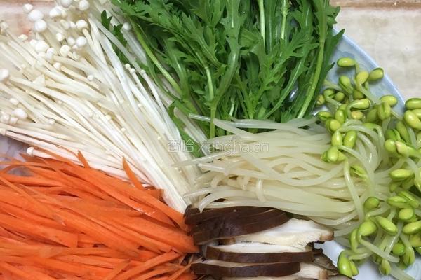 牛肉石锅拌饭的做法图解1