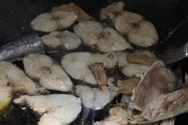 酸菜（糟菜）马鲛鱼的做法图解3