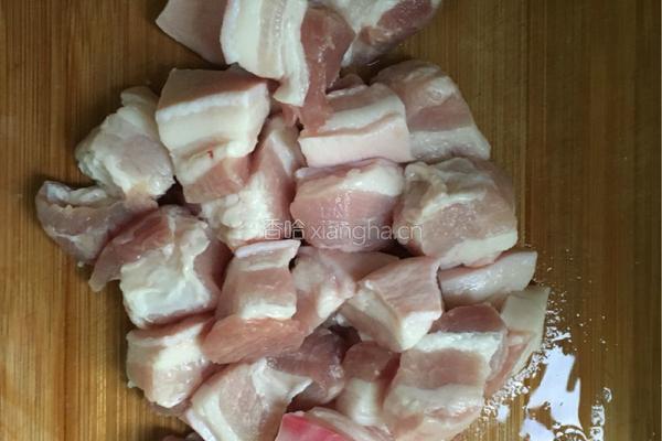 干豆角木耳红烧肉的做法图解1