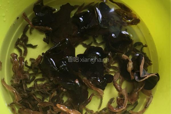 干豆角木耳红烧肉的做法图解2