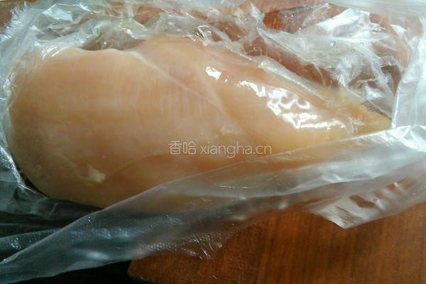 青椒胡萝卜炒鸡丝的做法图解1