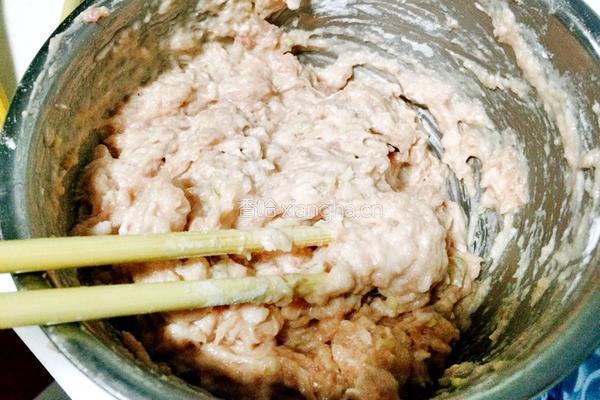 糖醋肉丸。的做法图解3