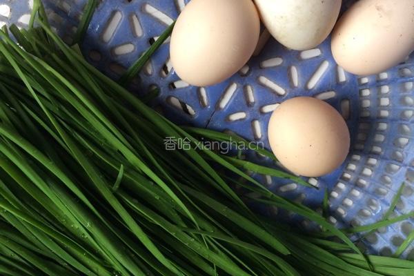 韭菜鸡蛋饼的做法图解1