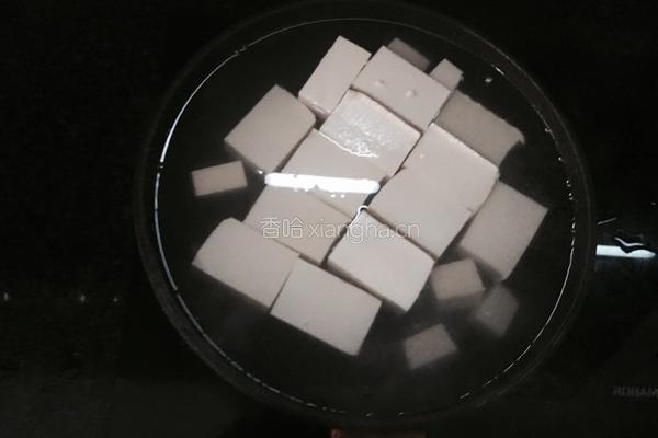 培根豆腐卷的做法图解1