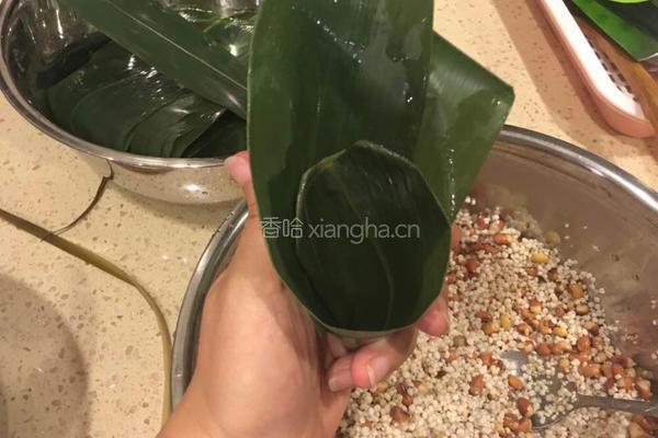 秫米(粘高粱)花豆粽子的做法图解6