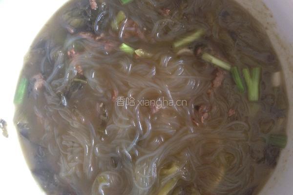 酸菜肉丝汤粉的做法图解7