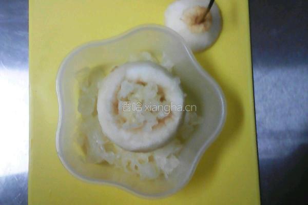 冰糖银耳炖梨蛊的做法图解3