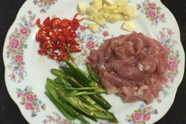 高笋炒肉的做法图解2