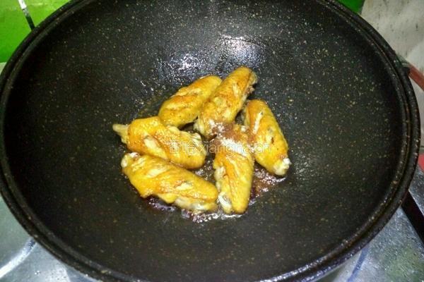 红酒鸡翅的做法图解8