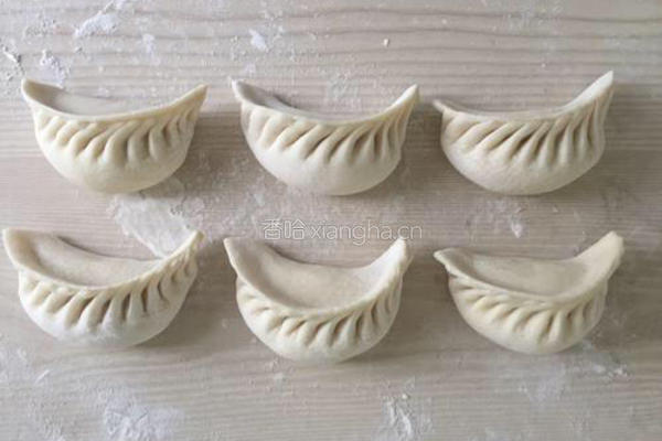 月牙蒸饺的做法图解2