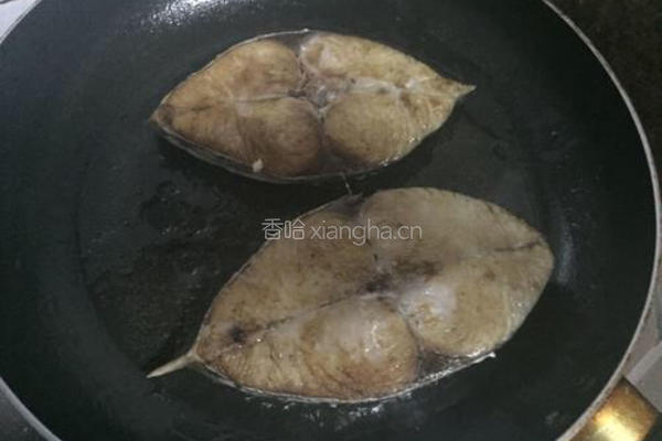 香煎马胶鱼的做法图解3