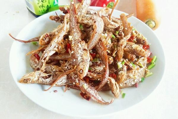 干煸凤尾鱼的做法图解8