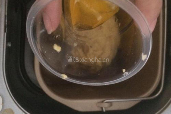 蜂蜜小面包的做法图解2