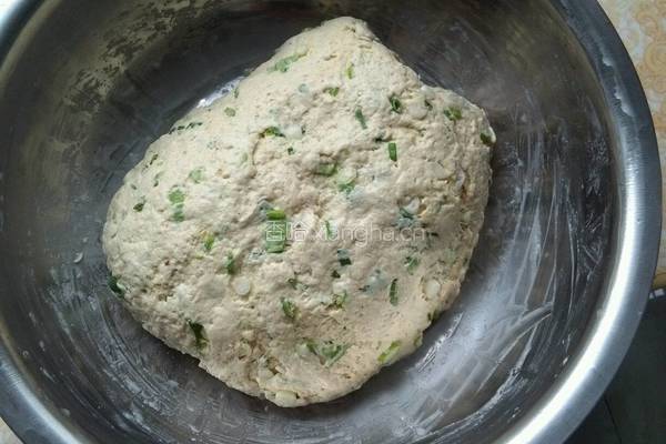 葱花发面杂粮饼的做法图解3