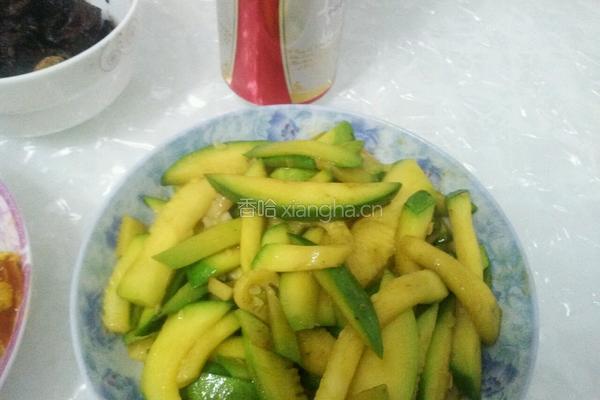 清炒嫩南瓜的做法图解4