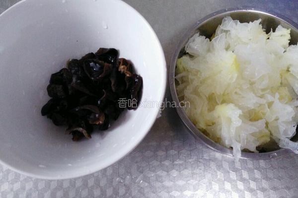 素炒双耳的做法图解1