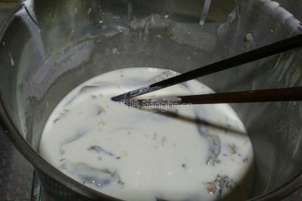 炸小黄鱼的做法图解2